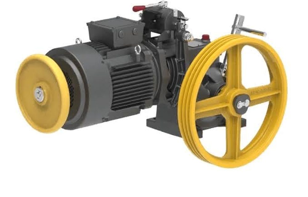 Gearless elevator traction machine
